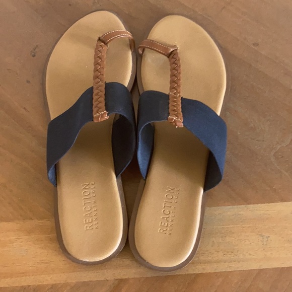 Kenneth Cole REACTION sandals! - Picture 3 of 4